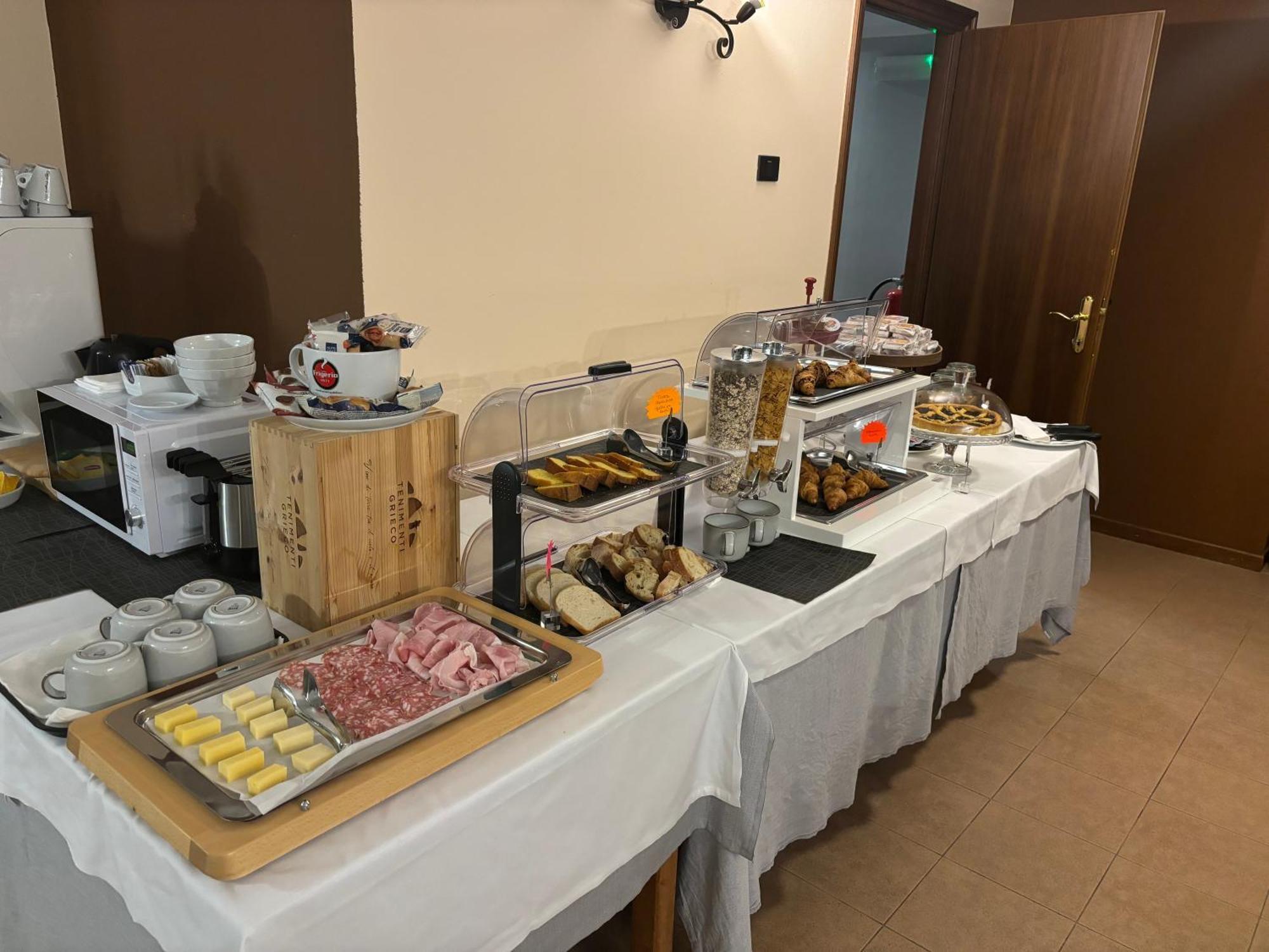 Villa Nasti Hotel Ristorante Canzo Eksteriør bilde
