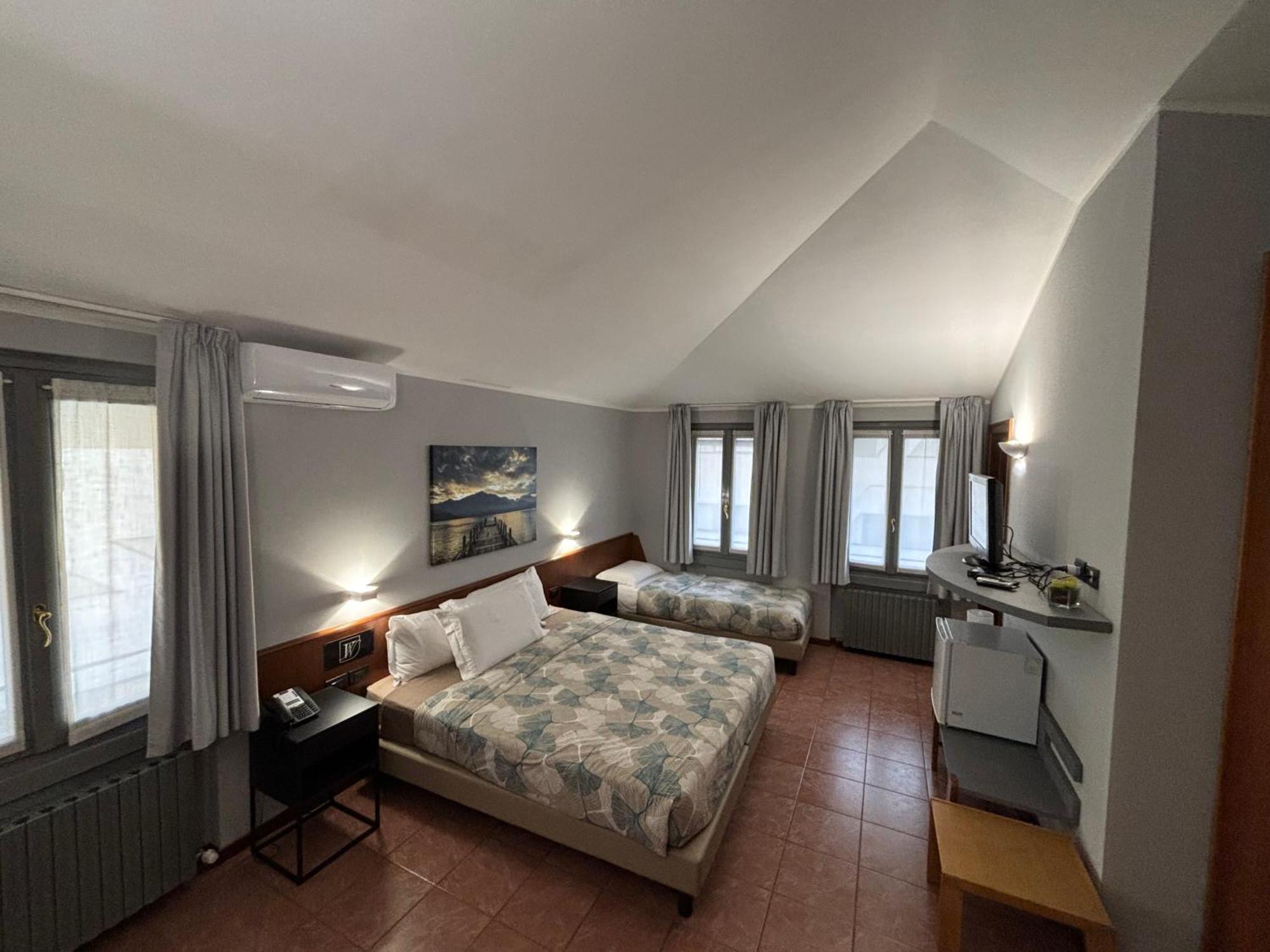 Villa Nasti Hotel Ristorante Canzo Eksteriør bilde